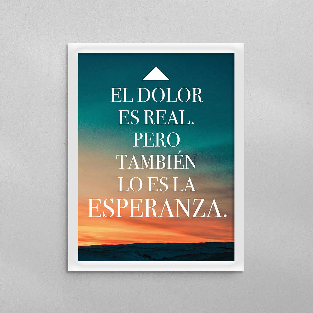 SPANISH Pain is Real But So Is Hope Poster